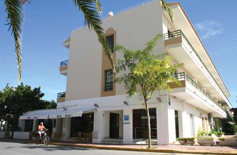 Hostal Rosales Es Pujols Exterior foto